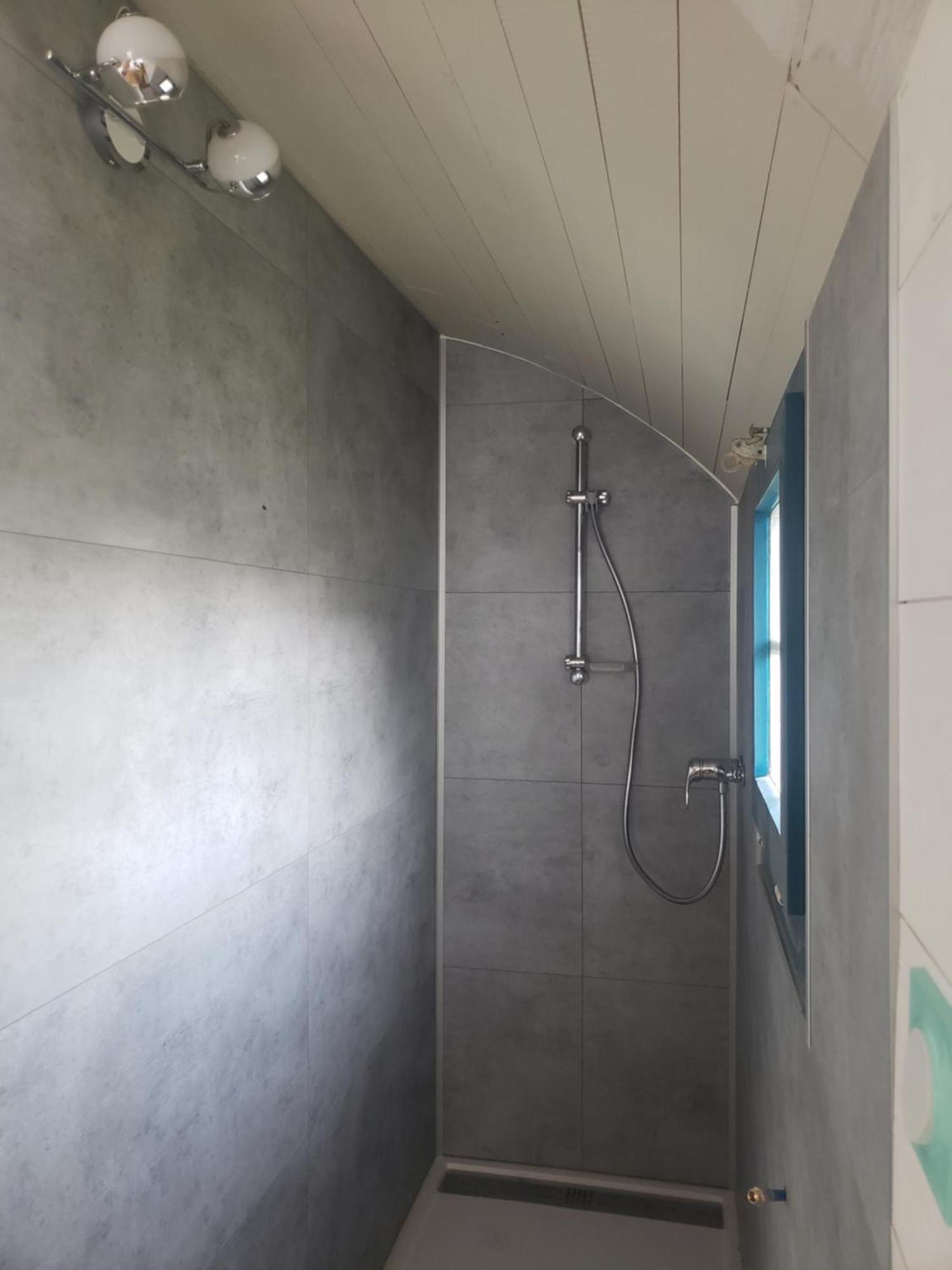 La Roulotte Tiny House Du Mond'Ideal Leval  Exterior foto